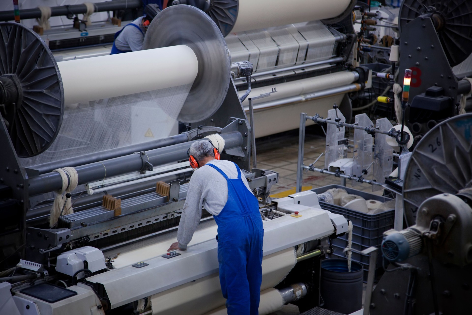 Textileworker in fabr&#305;c